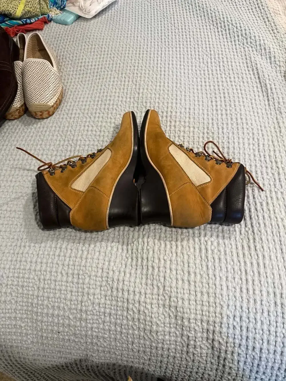 Timberland Women's Wheat Nubuck Square Toe Wedge Chukka Boots 14394
